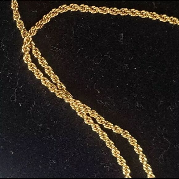 NAPIER Open Heart Pendant Gold Tone Metal Necklace Modern Design 24 In. - Picture 11 of 13